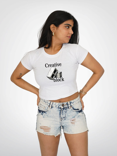 CREATIVE BLOCK CROPPED TEE